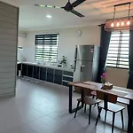 Vistana Indah Homestay